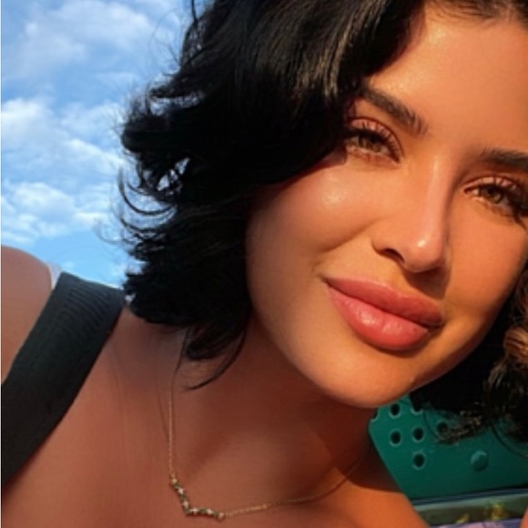 Meet your Posher, Jennifer - Picture 1 of 1